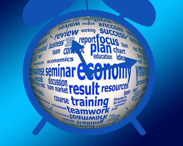 Diferencia entre teoría clásica y neoclásica economía
