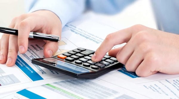 gastos financieros que son