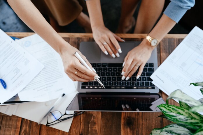 lecciones que pueden aprender las empresas del modo en que los usuarios comparan promociones online